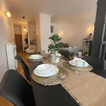 Apartment Wiejska 14 - 500m Od Sejmu Rzeczypospolitej - 450m Do Ambasady - Smart Tv - Wifi - W Pelni Wyposazona Kuchnia