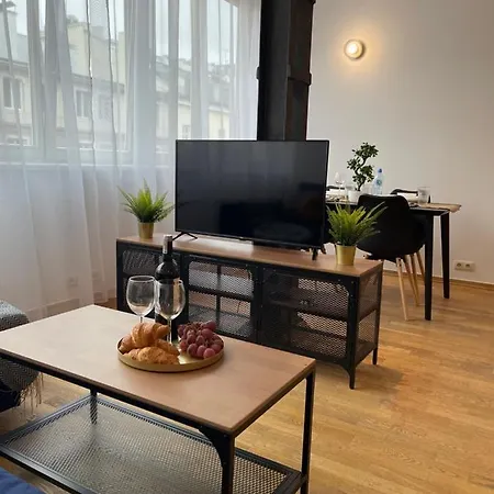 Wiejska 14 - 500m Od Sejmu Rzeczypospolitej - 450m Do Ambasady - Smart Tv - Wifi - W Pelni Wyposazona Kuchnia * Варшава