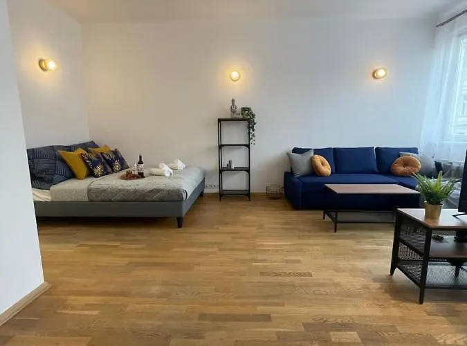 Wiejska 14: Smart Center Near Parliament Warsaw